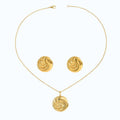 Juego de aretes y collar.