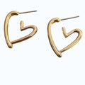 Aretes de corazones.
