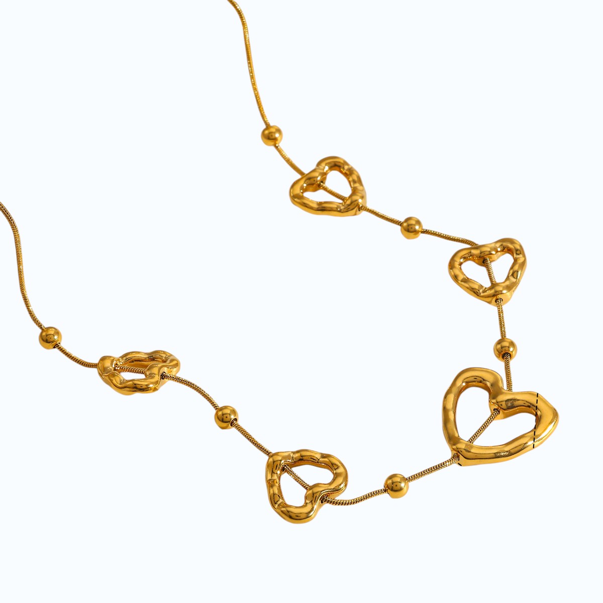 Collar corazones.