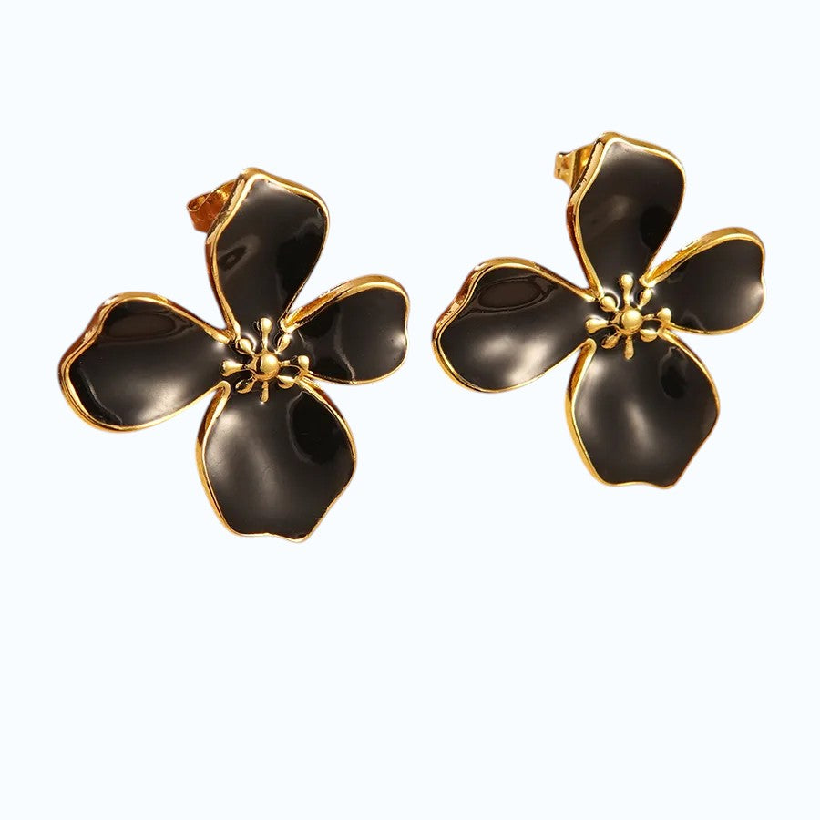 Aretes en forma de flor.